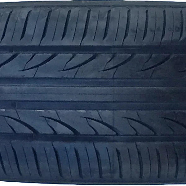 245/45ZR18 100W XL All Season Ultra High Performance Tire O14448
