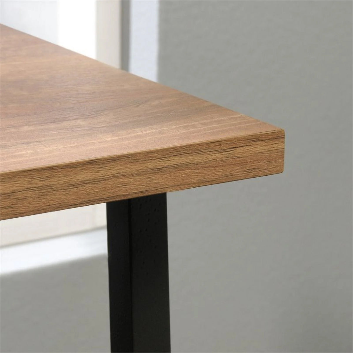 Single Pedestal Desk in Sindoori Mango S88715