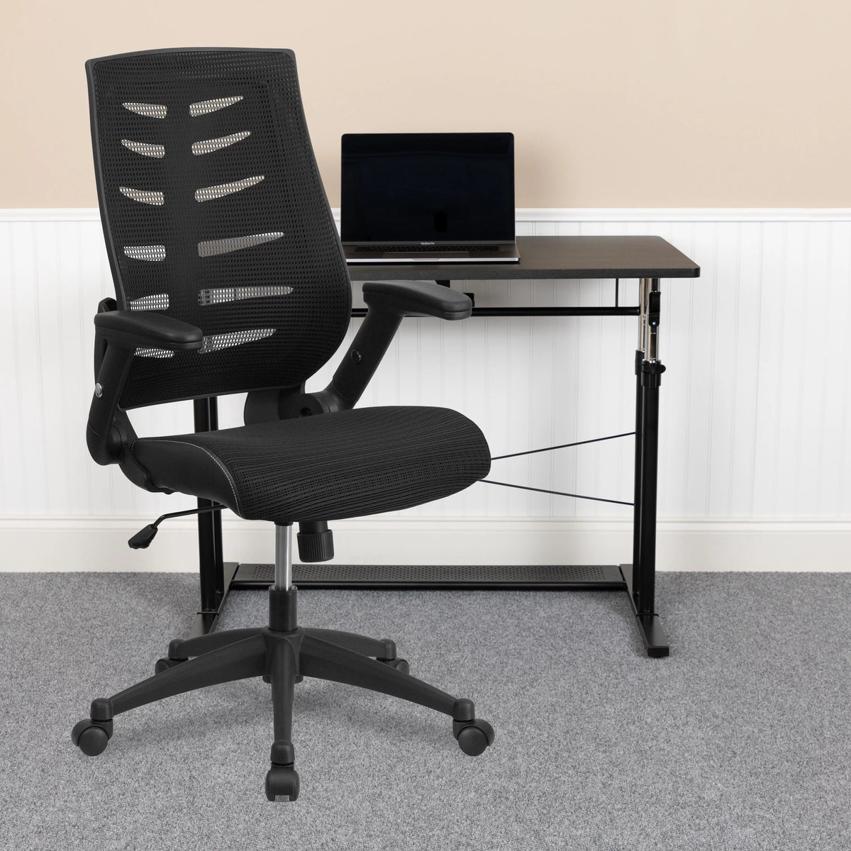 High Back Mesh Ergonomic Swivel Chair with Flip-Up Arms Y3704