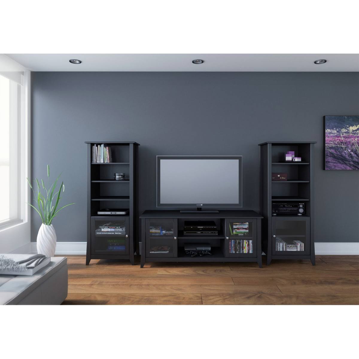 Tuxedo Black Curio Cabinet I95343