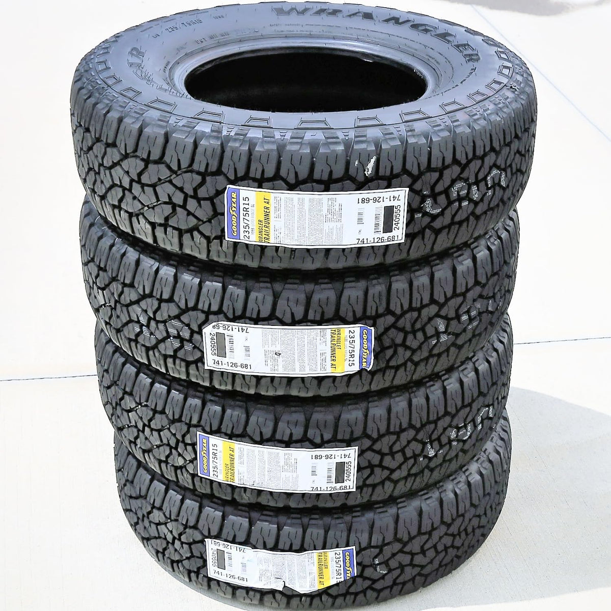 235/75R15 Radial Tire X95527